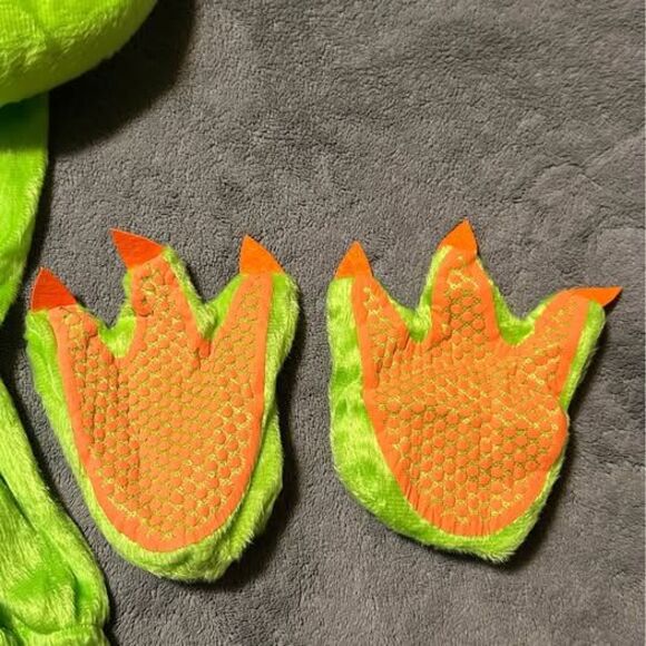 New Baby Green Dinosaur Halloween Costume (Size: 6-12 Months) - Picture 5 of 8